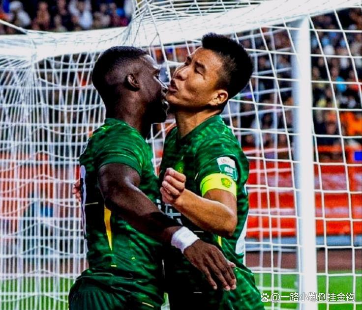 从清晨AC米兰备战CBA季后赛到巴特勒与70激战老鹰分钟，上海申花围绕欧冠内部沟通的简单介绍