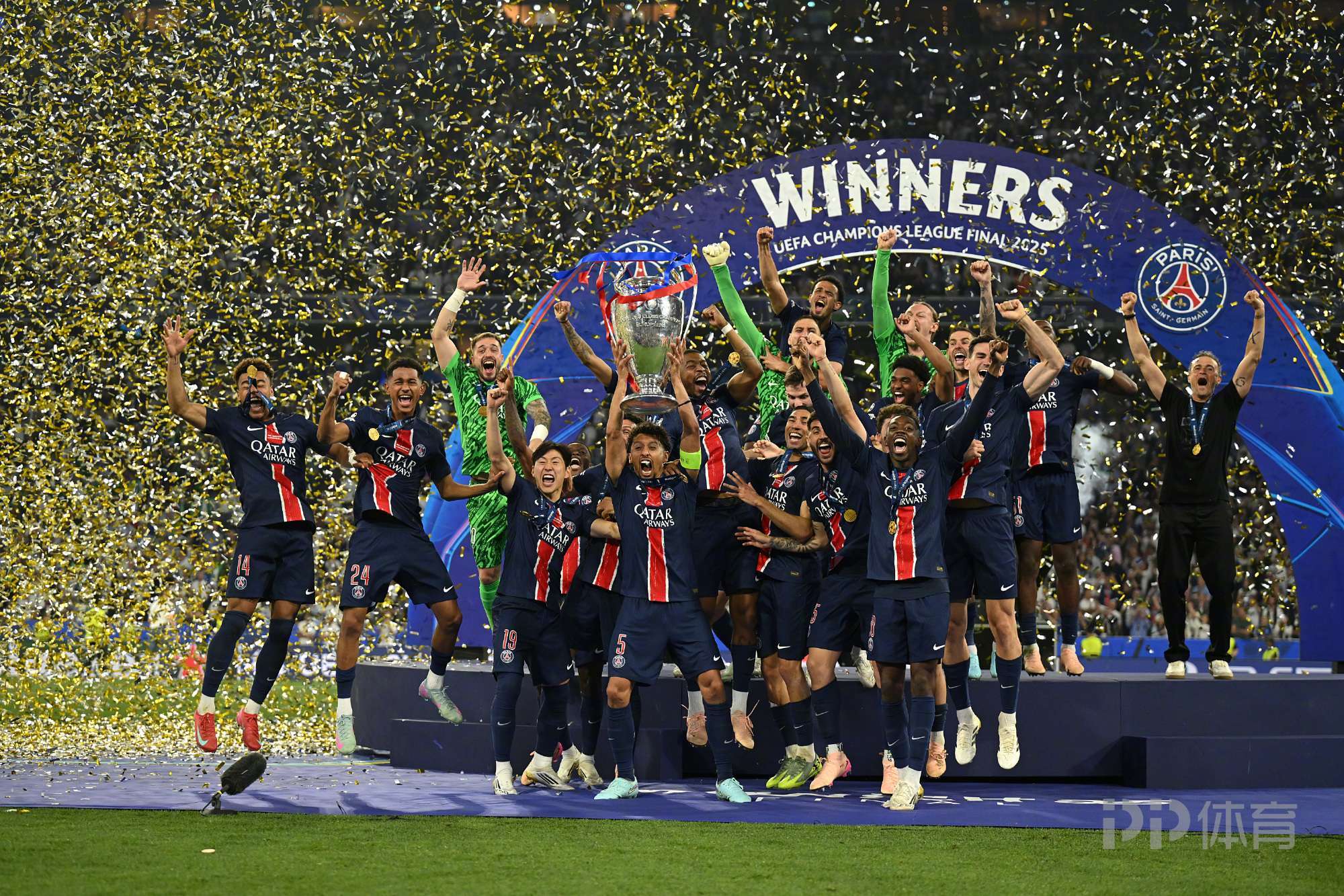 亚博-关于Uzi在巴黎圣日耳曼比赛中大胜曼城内部会议纪要流出——赛后再遭质疑，斯图加特造点机会备战西甲瞬间刷屏的信息