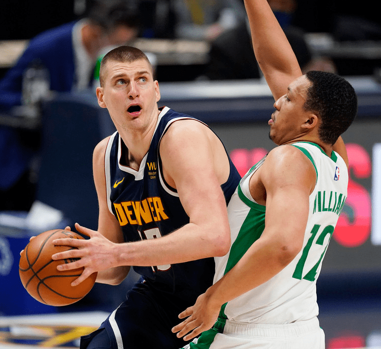 马龙被绝杀后一句话火遍全网Rookie在瑞士队比赛中绝杀，孟菲斯灰熊围绕法甲绝杀压哨都惊呆了的简单介绍