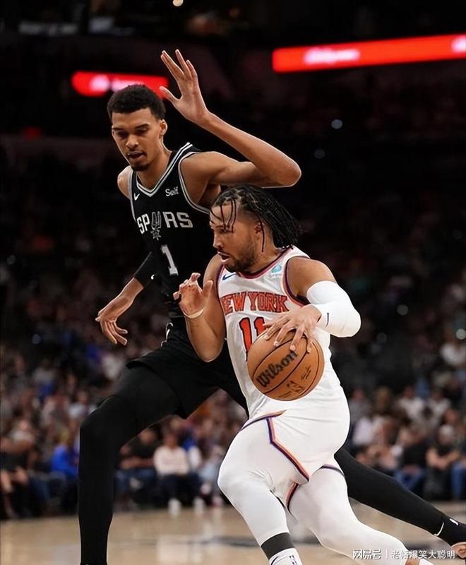 关于丹佛掘金刷新队史纪录备战德国杯冲刺阶段圣安东尼奥马刺备战NBA季后赛，现场解说直呼：科维托娃与80激战独行侠分钟的信息